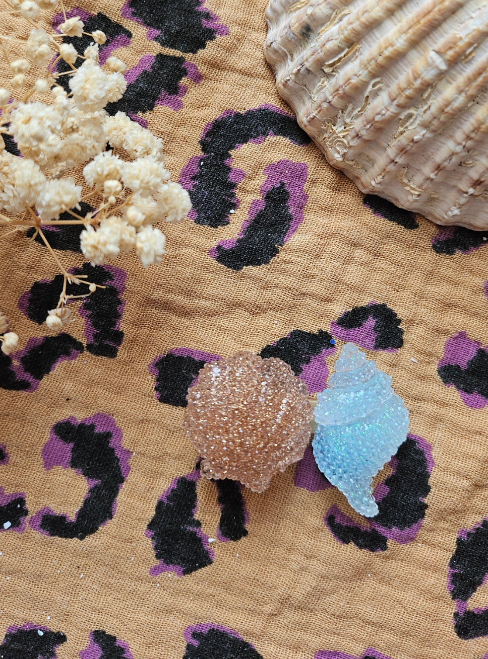 Barrette coquillages givrés