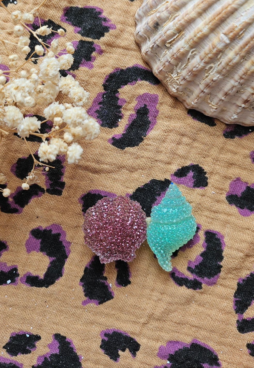 Barrette coquillages givrés
